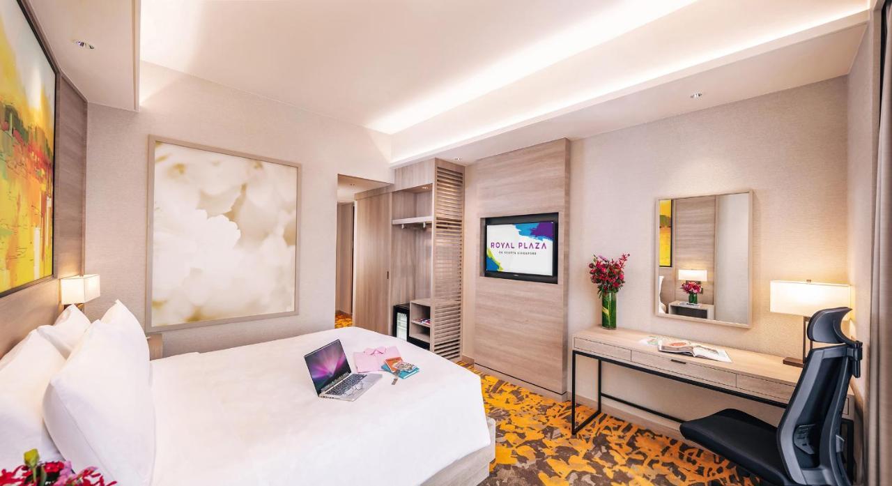 Royal Plaza On Scotts Hotell Singapore Exteriör bild Deluxe Room