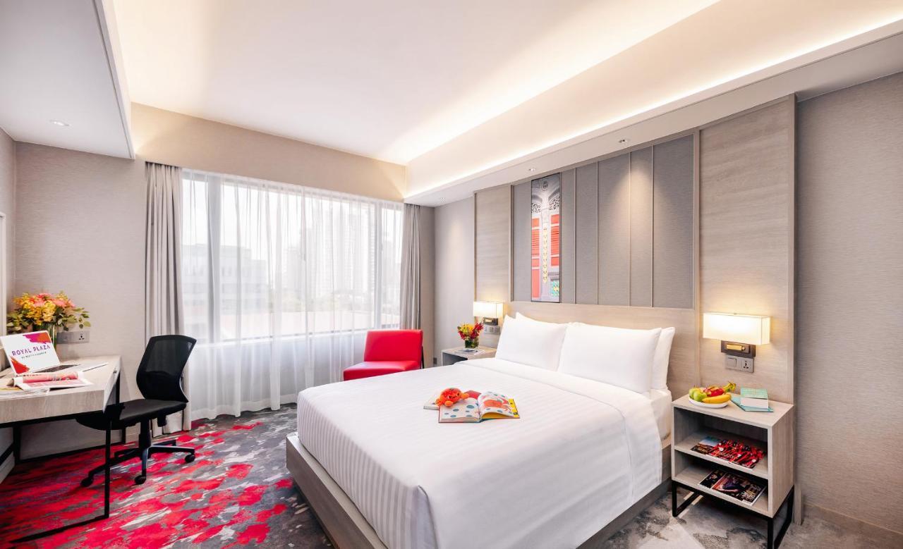 Royal Plaza On Scotts Hotell Singapore Exteriör bild Deluxe Room