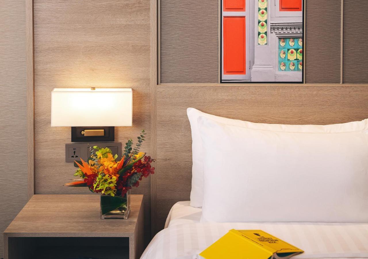 Royal Plaza On Scotts Hotell Singapore Exteriör bild A room at the hotel