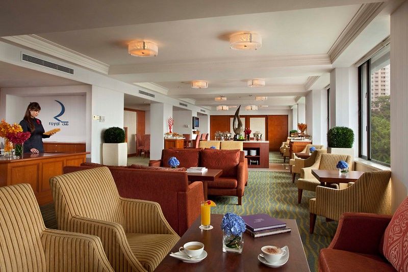 Royal Plaza On Scotts Hotell Singapore Exteriör bild Club Lounge at the Four Seasons Hotel, Hong Kong